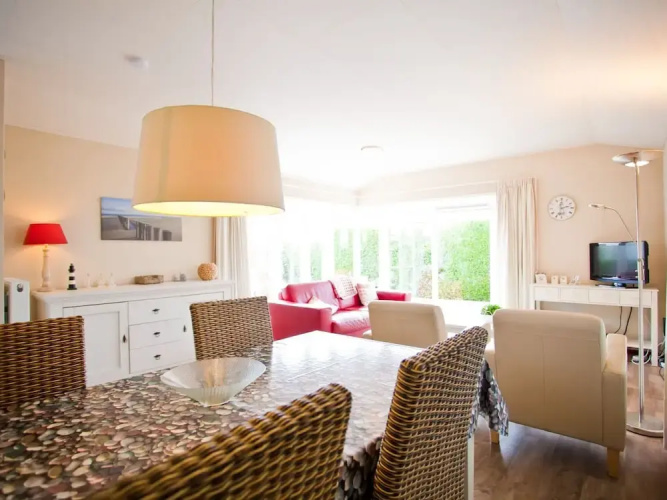 Cozy Chalet With a Combination Microwave