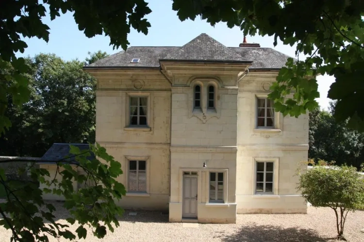 2 Bedrooms Cottage