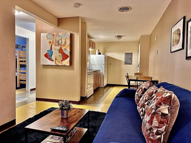 7 Beds Explore Downtown Pittsburgh Large Groups