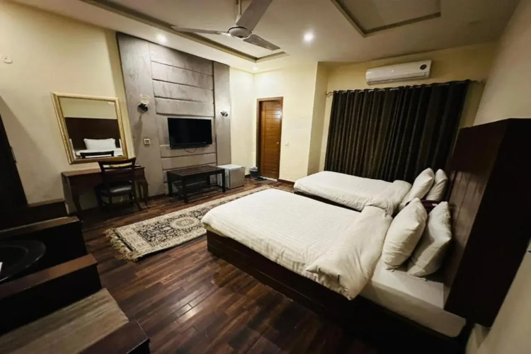 Sheltons Rezidor Lahore