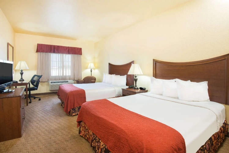 Standard Quadruple room