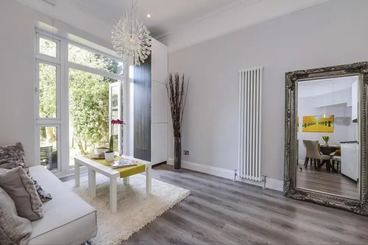 Spacious 2-bedroom Flat With 3 Beds in Ealing, W5