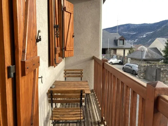 Apartment with balcony