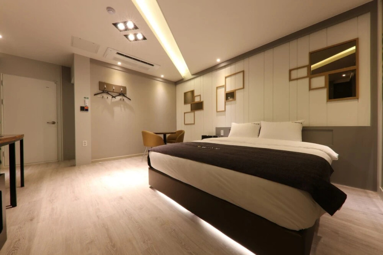 Hotel Bon