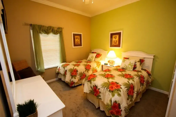709 Bahama Bay