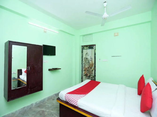 OYO 24642 Manorama Guest House