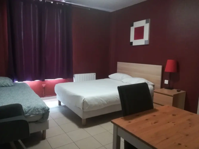 Standard Triple room