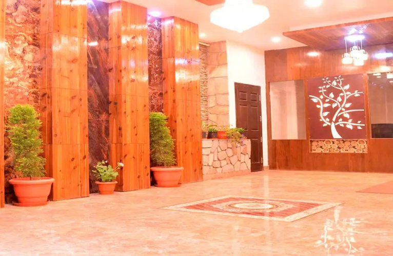 Hotel Pink Mountain