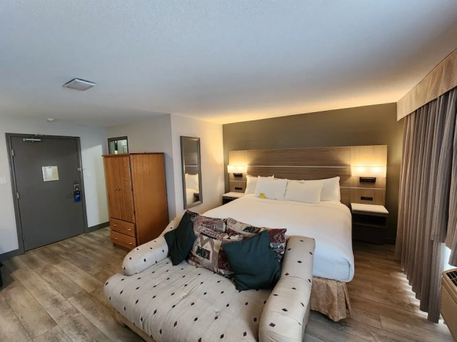Deluxe Double Suite with view