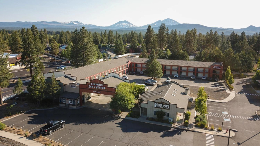 Sisters Inn And Suites