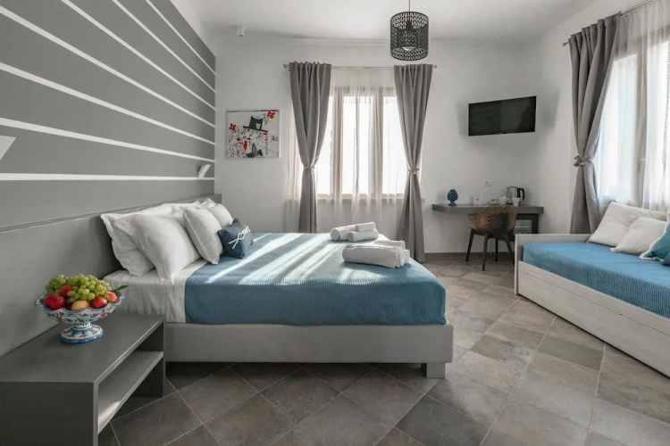 Deluxe Quadruple room