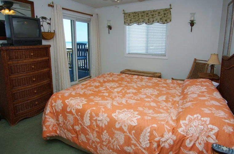Beachmaster 201 by RedAwning