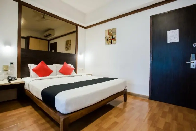 Standard Triple room