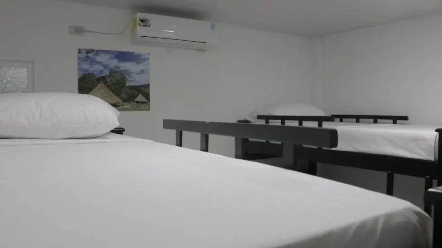 2 Bedrooms Bed in Dorm