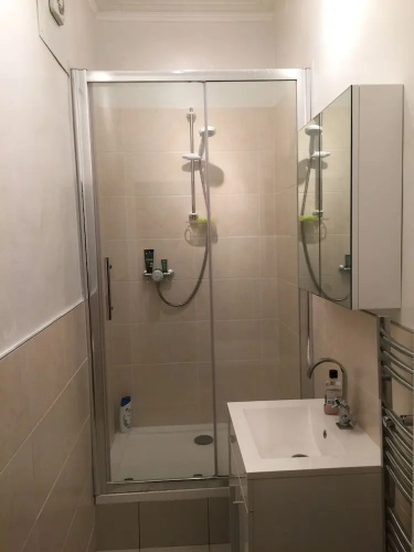 Great Location 2 Bedroom Scotstoun Flat