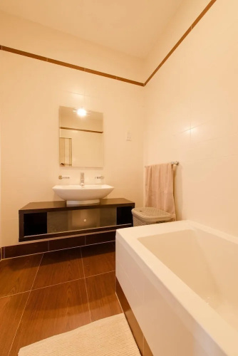 Seafront Luxury APT With Pool