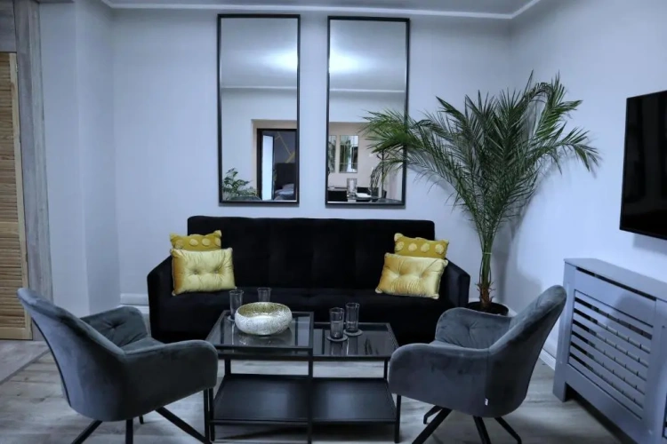 2 Bedrooms Apartment