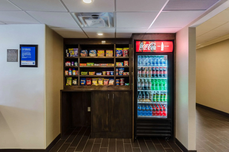 Comfort Inn Randolph - Boston photo 12
