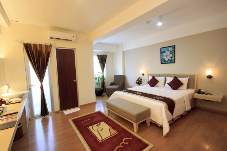 Gunawangsa Manyar Hotel Surabaya