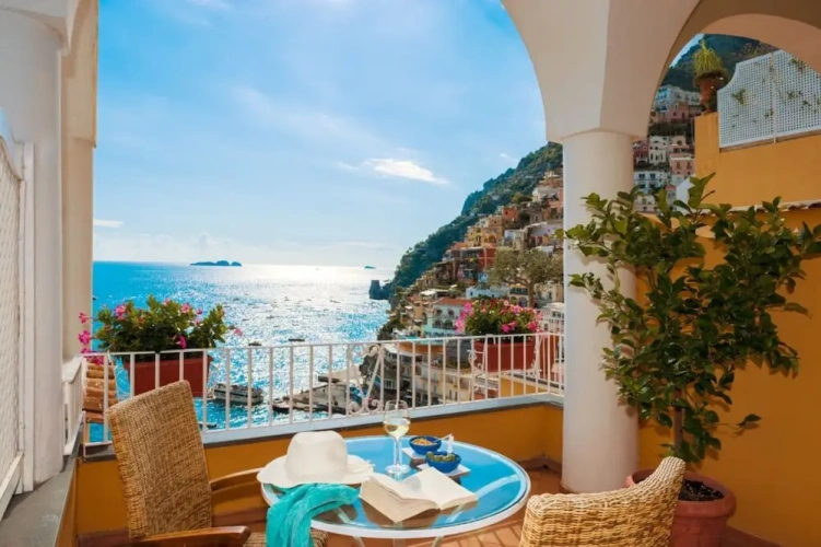 Superior Double room with balcony and with sea view