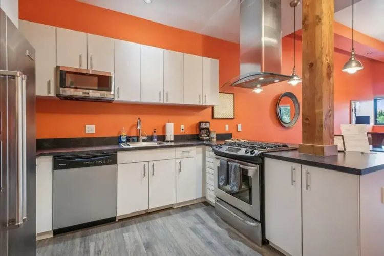 Sunstone Suite - 202