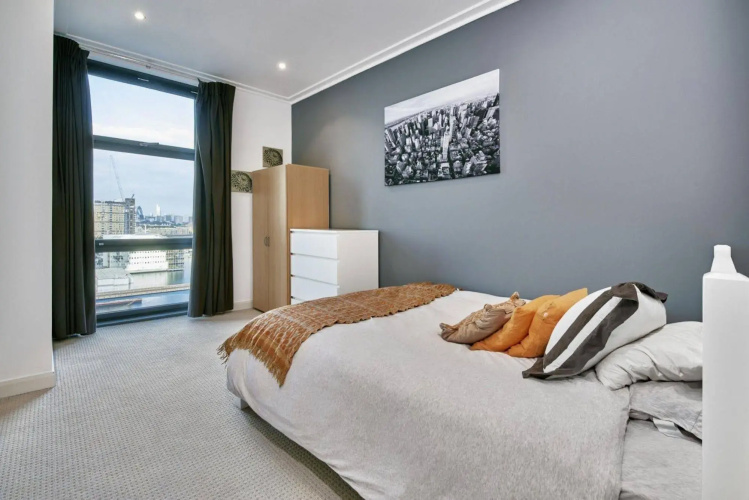 Discovery Dock Apartments West