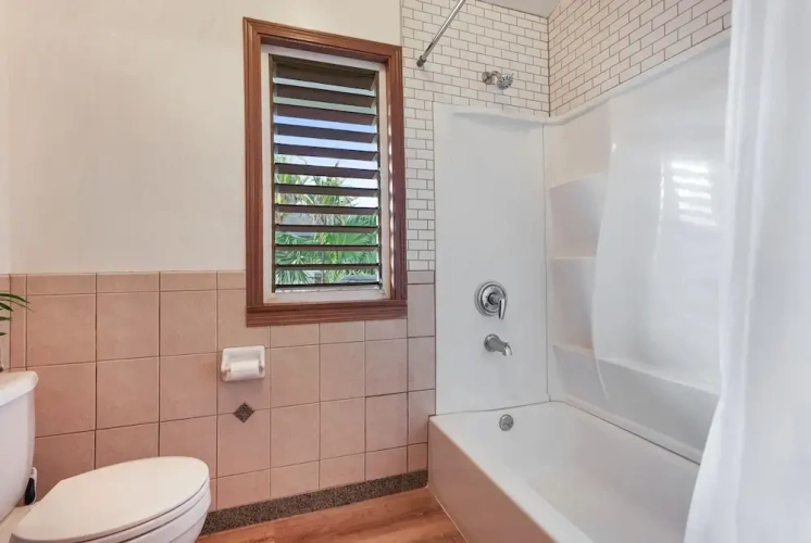 4 Bedrooms Cottage