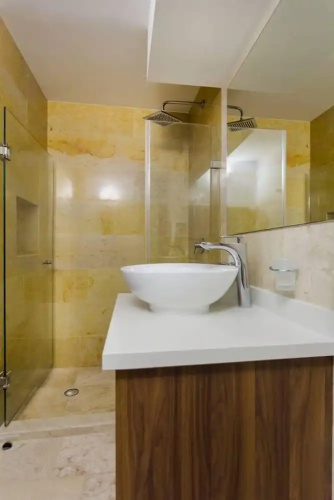Amazing Studio, Best Location, AC, Beach!