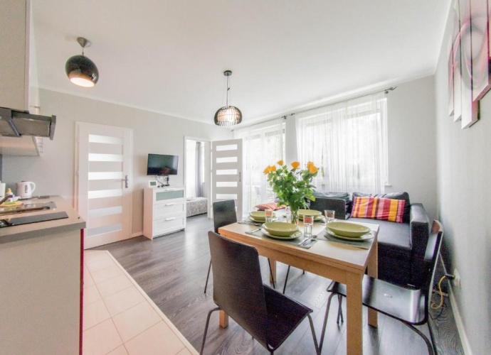 2 Bedrooms Apartment