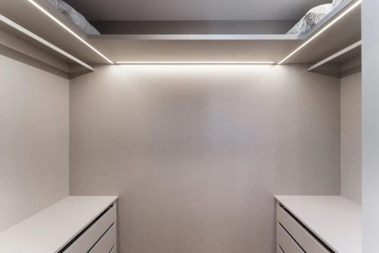 GuestReady - Sliding Doors
