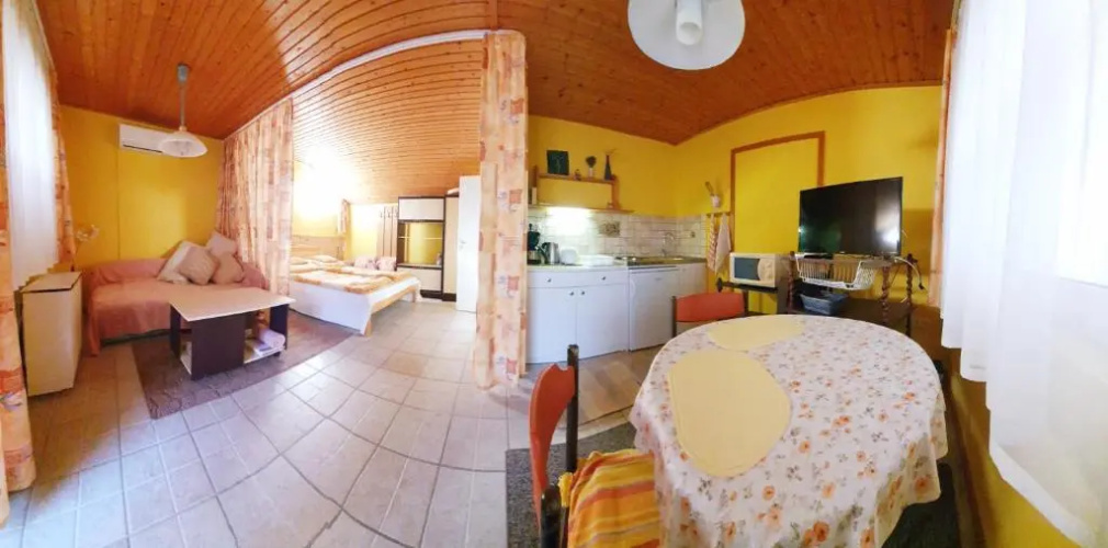 Anna Apartman
