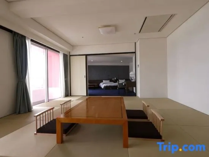 Suite with ocean view