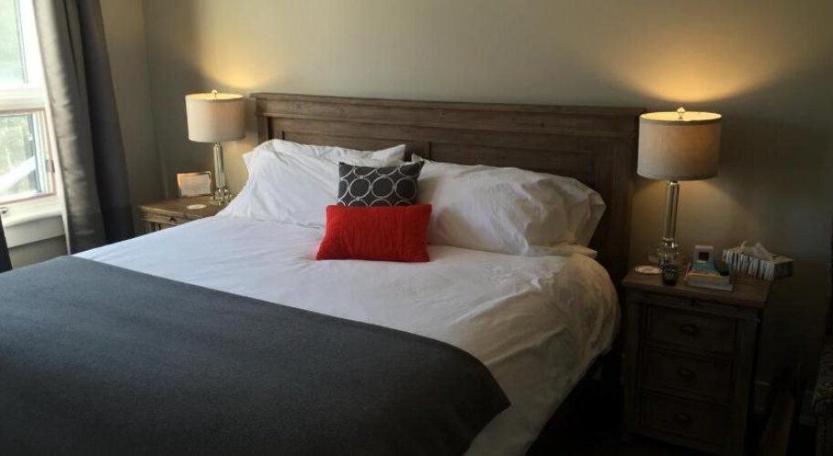 Sequel Inn CreemoreOver view