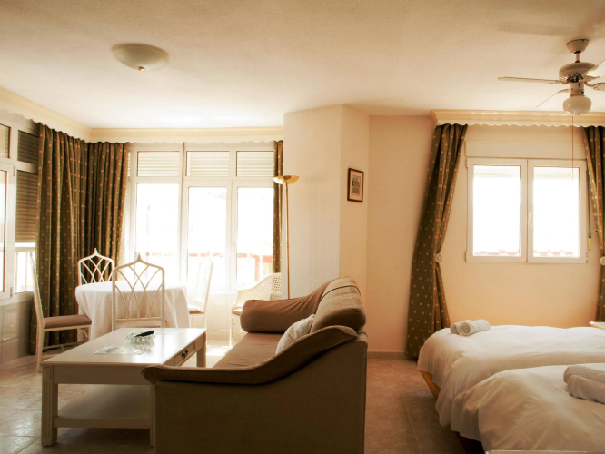Apartamentos Palm Beach Carihuela