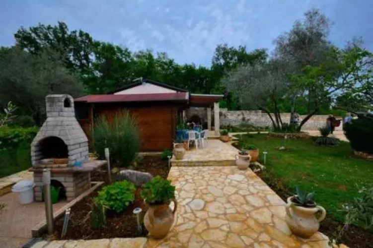 Holiday Home T
