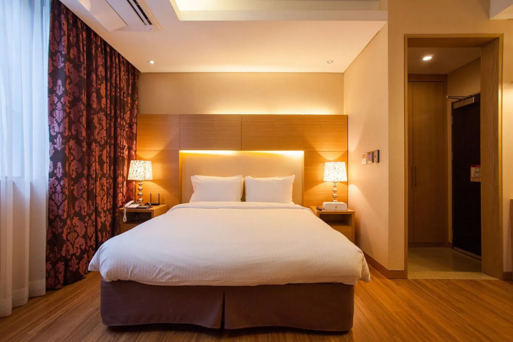 Pharos Hotel