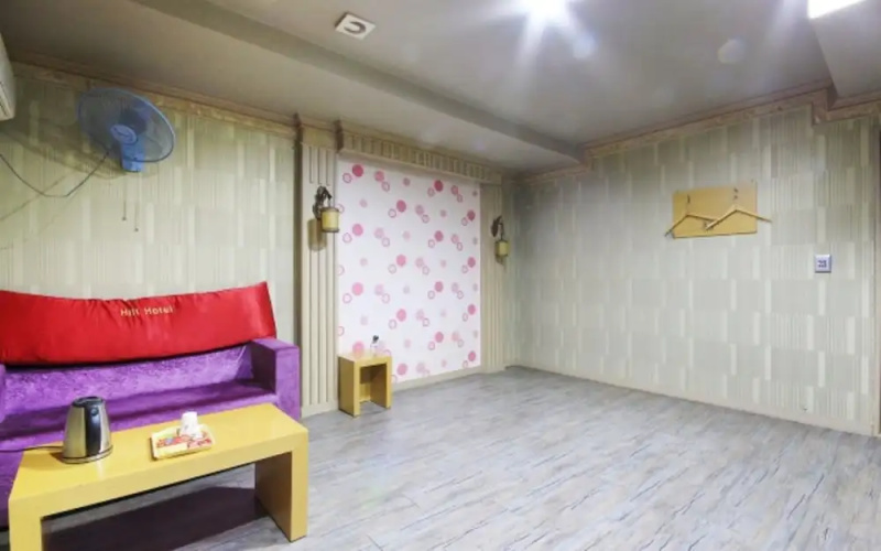 Hill Motel