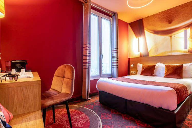 Hotel Ariane Montparnasse by Patrick Hayat