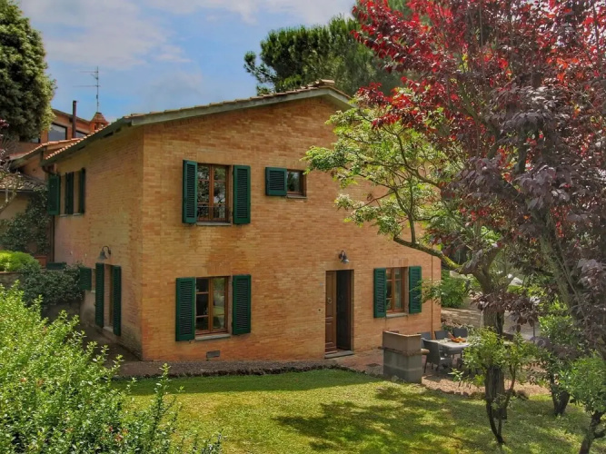 Holiday Home for 8 Guests