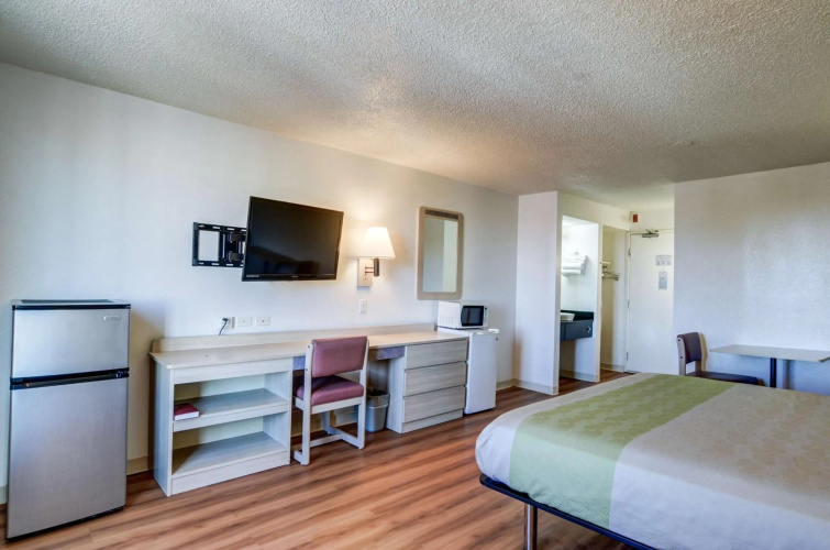 Motel 6 Denver South - South Tech Center photo 8