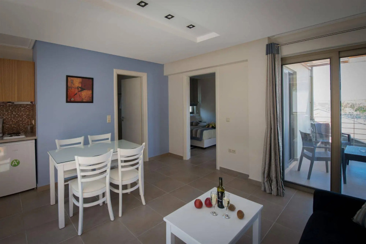 Mantinia Bay Hotel