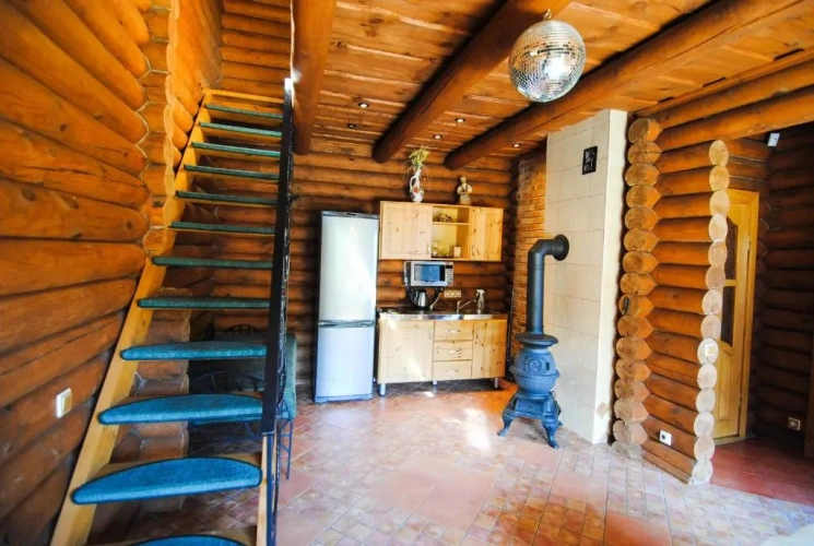 2 Bedrooms Villa