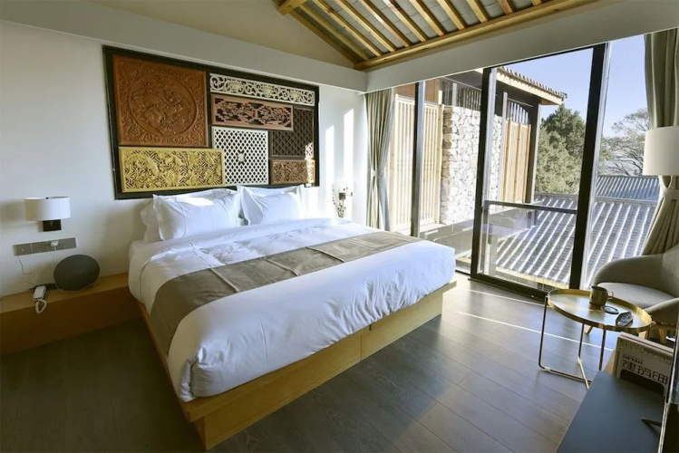 The Rock Hotel