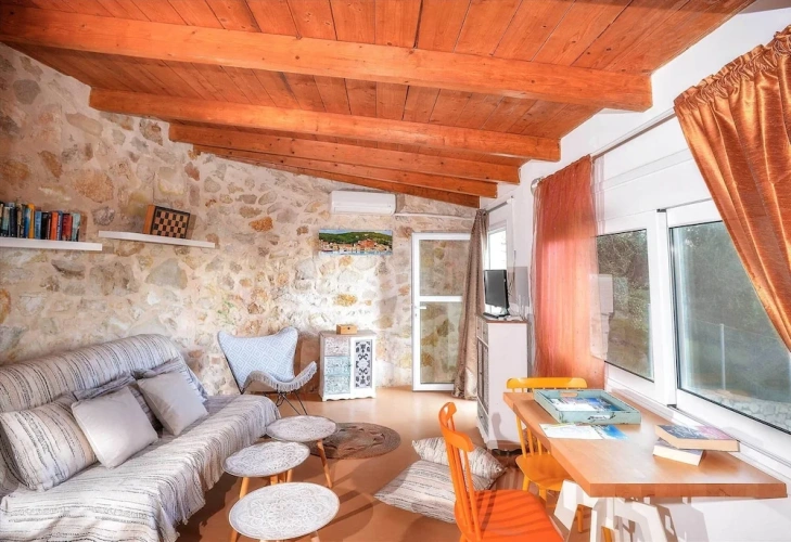 1 Bedroom Apartment beachfront
