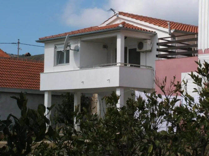 1 Bedroom Apartment with sea view