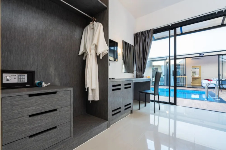 Thames Tara Private Pool Villa Rawai Phuket