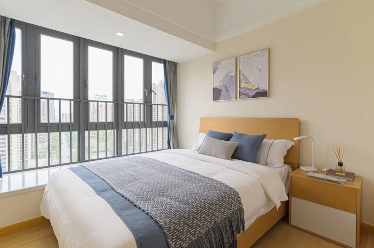 Bainianhui International Apartment