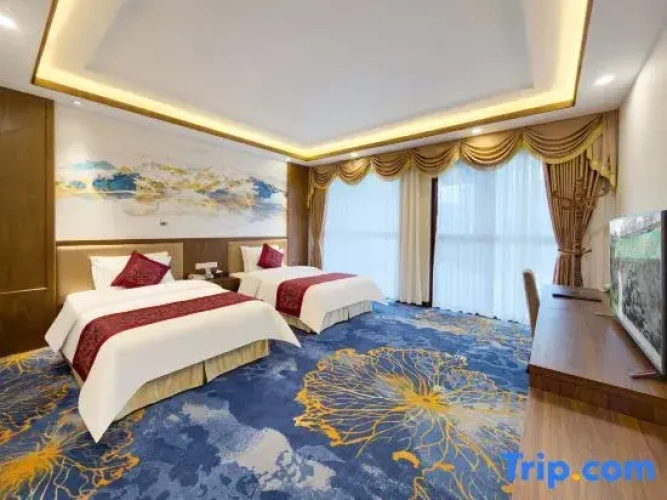 Deluxe Double Suite with balcony