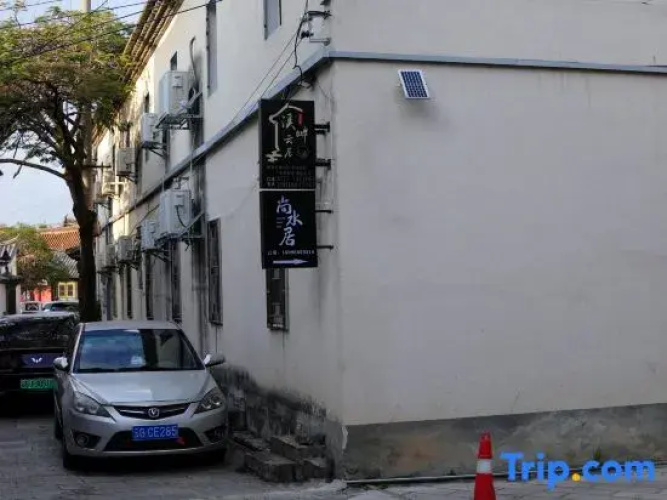 Youth Inn