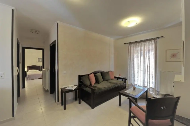 2 Bedrooms Apartment